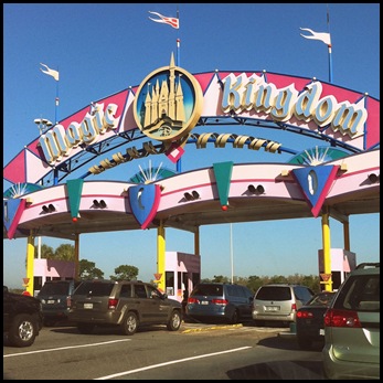 magic kingdom entrance sign 