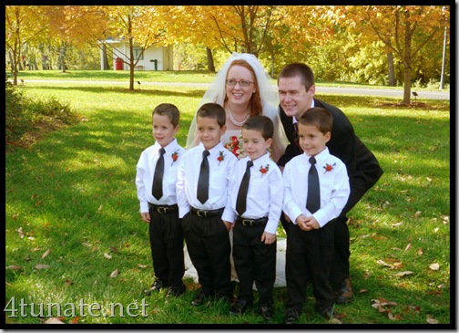 outdoor wedding pictures in the fall in indiana