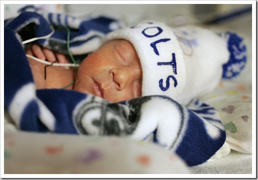 Clark Thomas Murray (cq) rests in the NICU at St. Vincent Women's Hospital, Friday, February 9, 2007.   He was the third in a set of quadruplets born to Jen and Brad Murray last Friday, February 2, 2007.  He was 3 lbs 6 ozs at birth.    The four brothers are all in the NICU.  (Kelly Wilkinson / The Indianapolis Star)