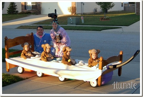 5 little monkeys jumping on the bed halloween costume for kids