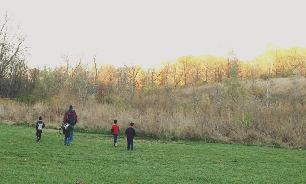 beauty-of-fall-sunset-family