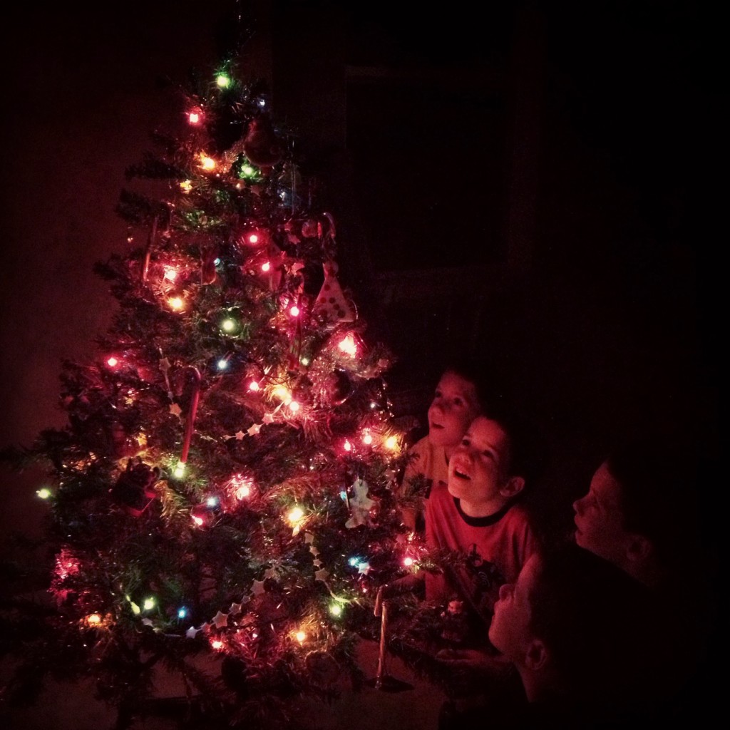 kid's christmas tree faces of wonder