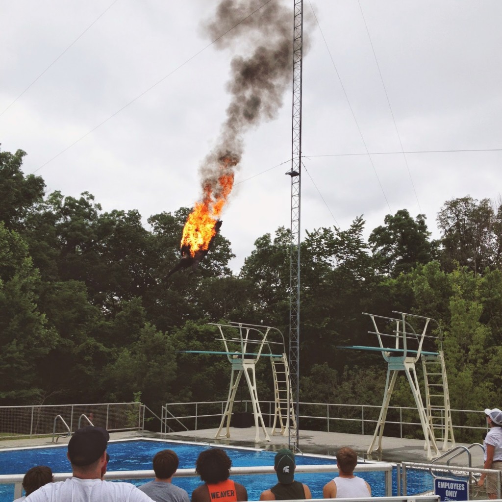 high-dive-show-holiday-world-free